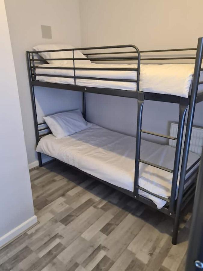 Next To Liverpool Stadium Apartment Luaran gambar