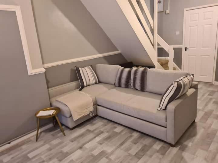 Next To Liverpool Stadium Apartment Luaran gambar